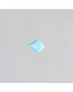 Turquoise 8mm "AA" triangle 2.25x4=9€