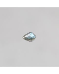 Labradorite d'Afrique du sud 6x8mm "AA" triang 2.25x4=9€