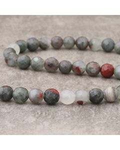 Agate sang d'Afrique facettée 10mm
