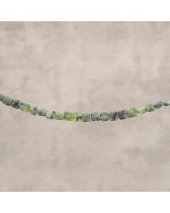 Jade canadien baroque square 6mm
