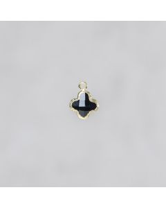 Onyx pendentif "Lucky" Trèfle 8mm 3.65x2=7.3€