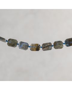 Labradorite Afrique flat asymetric ovale 12x16mm