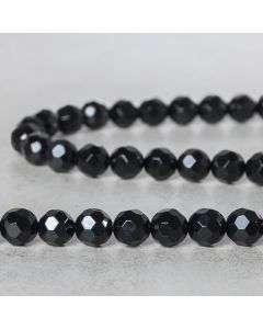 Onyx noir d'Afrique du Sud facetté 8mm